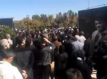 سوت ، کف و هلهله در مراسم تشییع محمدرضا شجریان