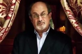 سلمان رشدی چه نوشت که باعث حکم ارتداد و دستور امام خمینی برای قصاصش شد؟